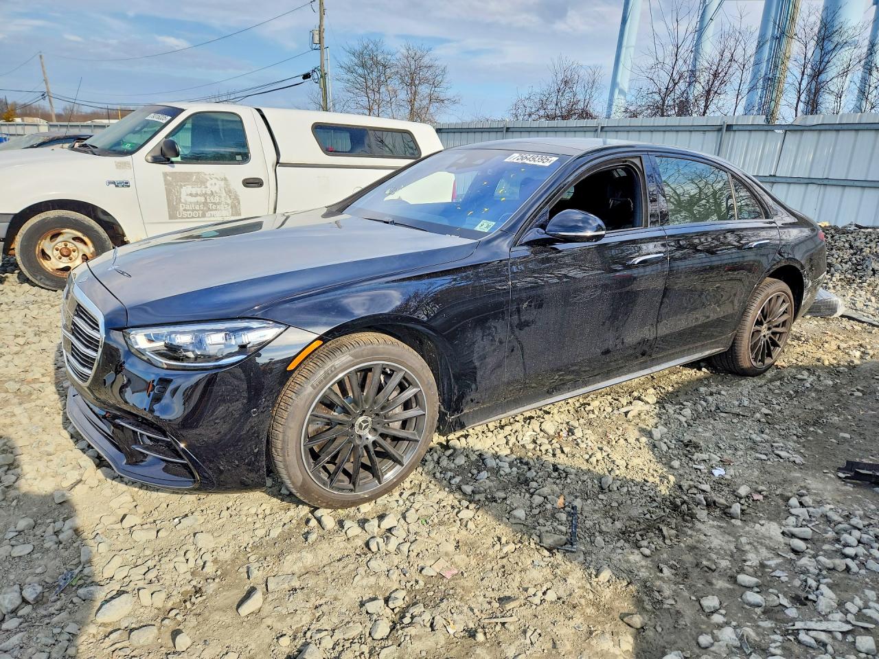 2025 Mercedes-Benz S 580, VIN W1K6G7GB7SA337077 — Vandalism
