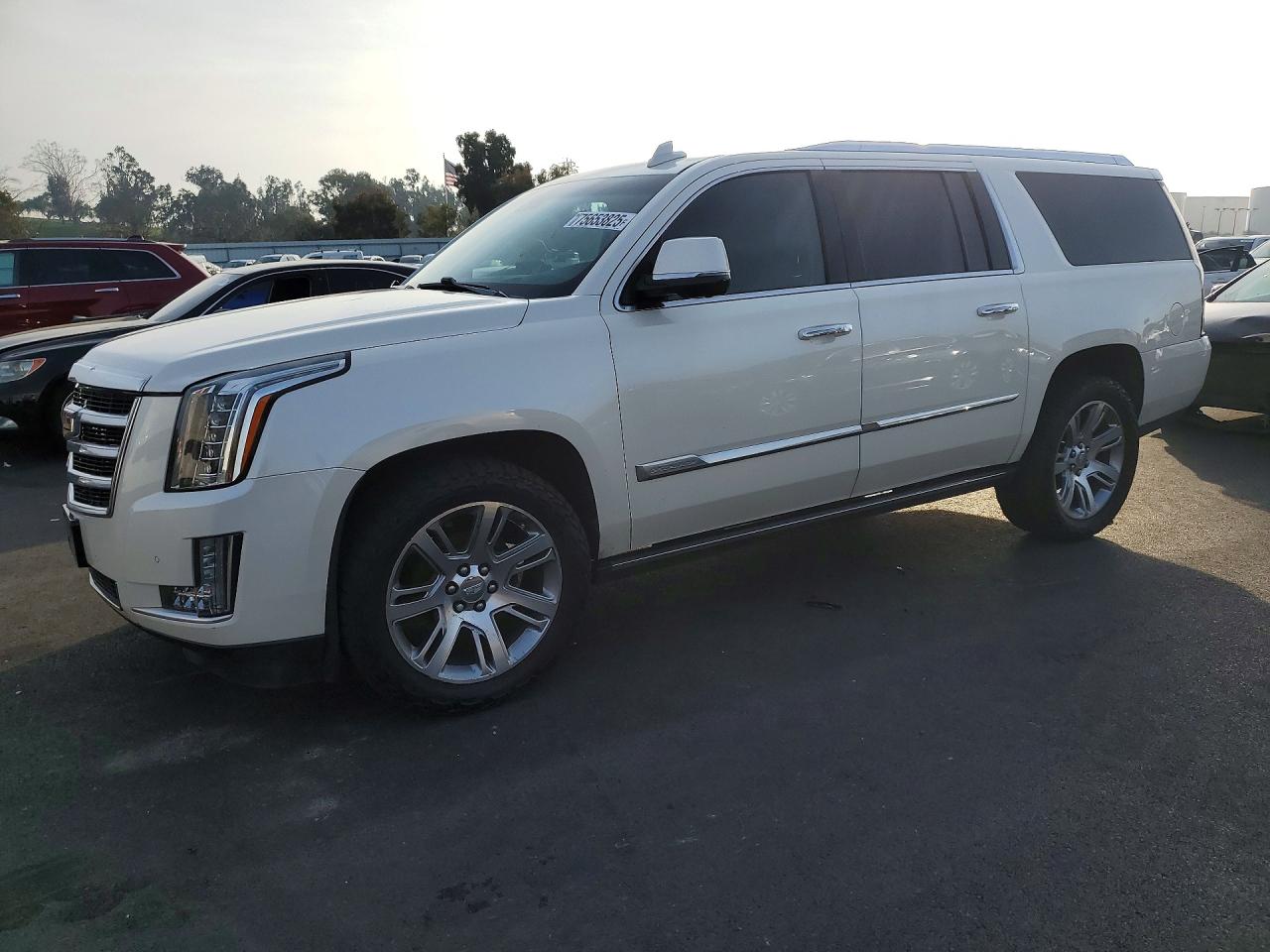 2015 Cadillac Escalade ESV Premium, VIN 1GYS3TKJ0FR512508 — Пожар в салоне