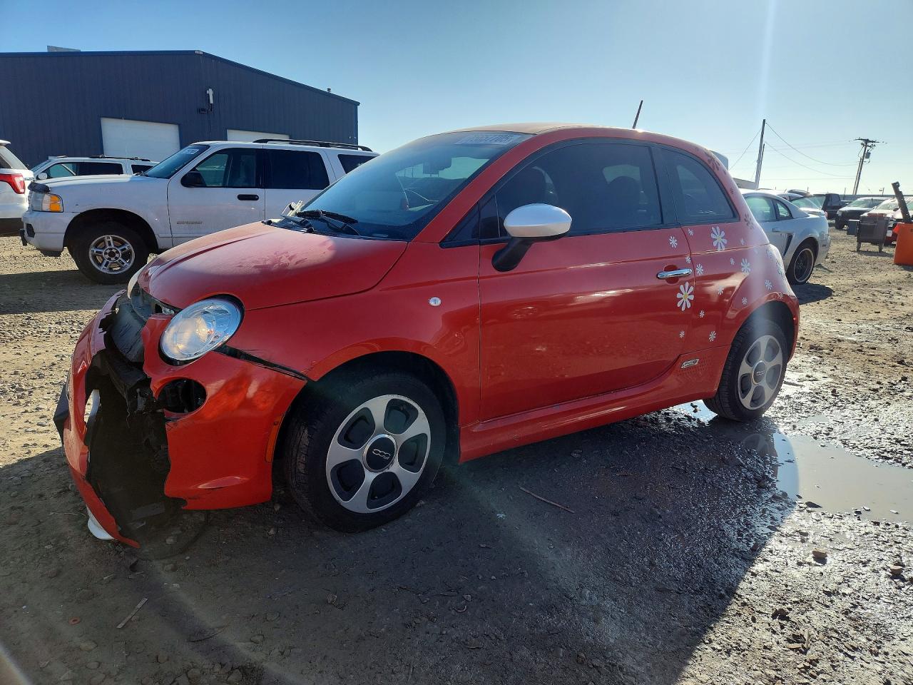 2013 FIAT 500e, VIN 3C3CFFGE6DT752587 — Перед