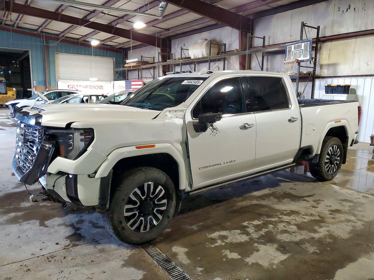 2024 GMC Sierra 2500HD Denali Ultimate, VIN 1GT49XEY2RF168649 — Front end