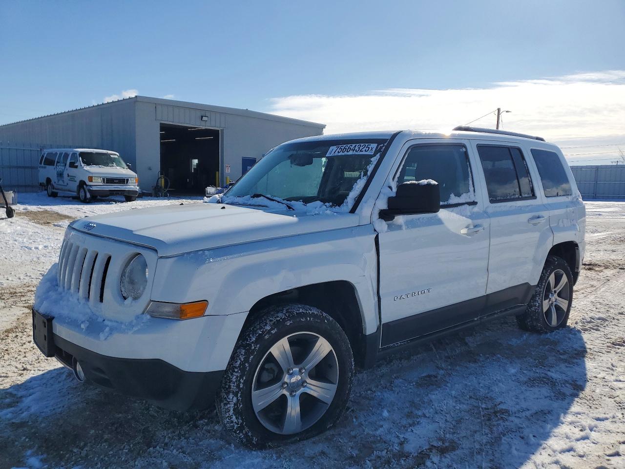 2017 Jeep Patriot High Altitude, VIN 1C4NJRFB0HD176650 — Front end