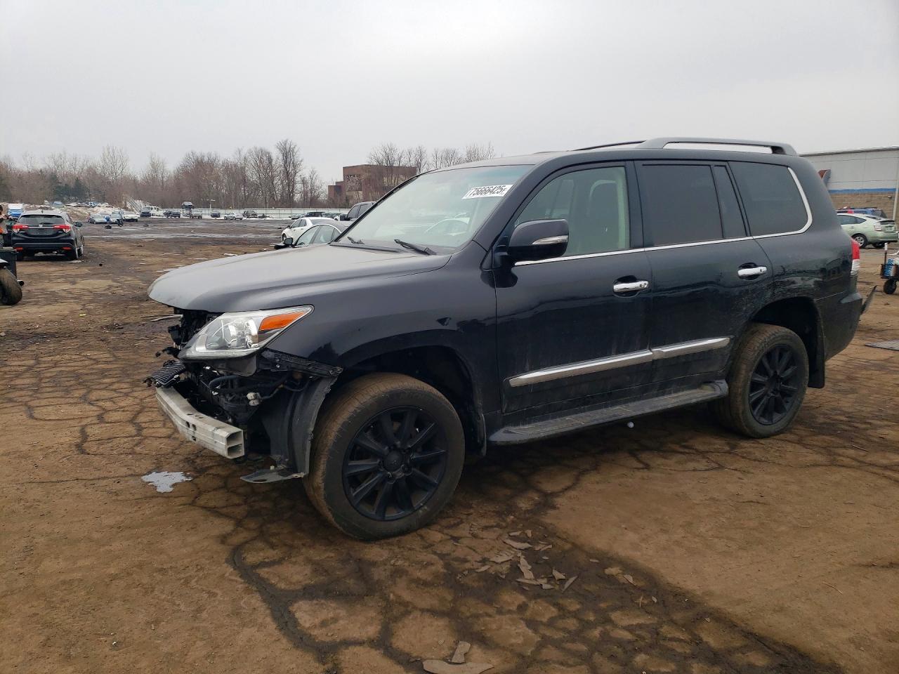 2015 Lexus LX 570, VIN JTJHY7AX9F4186183 — Front end