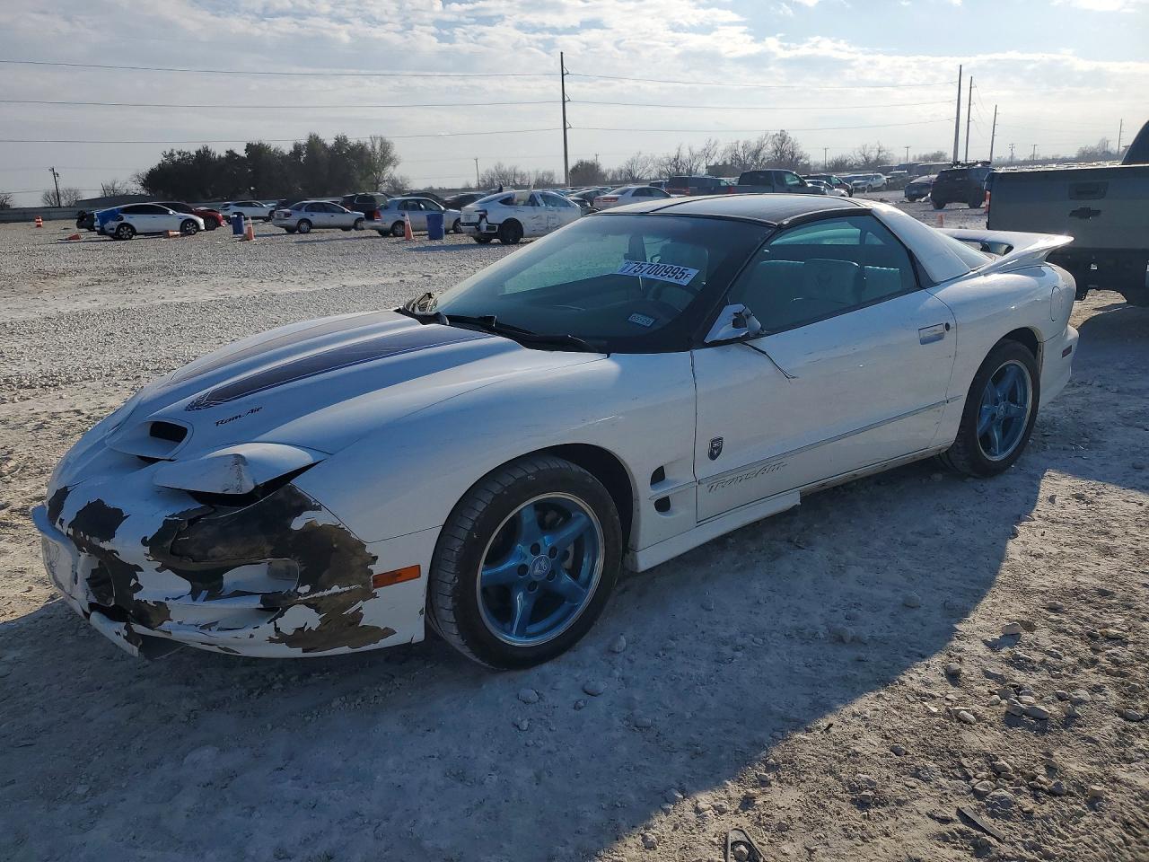1999 Pontiac Firebird Formula, VIN 2G2FV22G6X2220290 — Front end