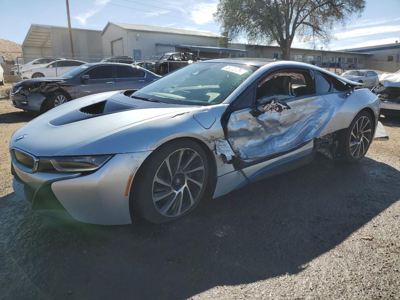 2015 BMW i8, VIN WBY2Z2C56FV391862 — Бок