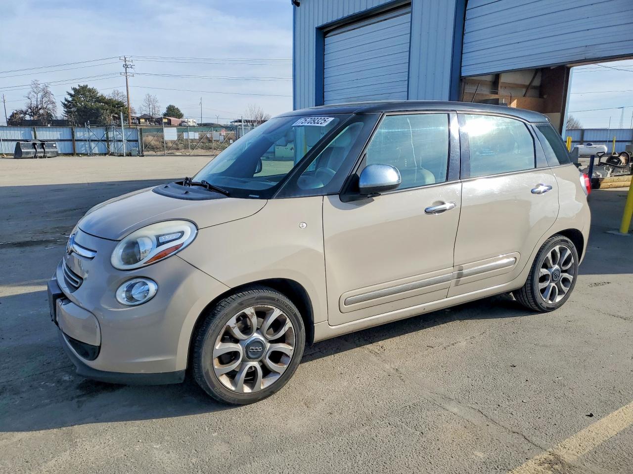 2015 FIAT 500L Lounge, VIN ZFBCFACH2FZ036315 — Front end