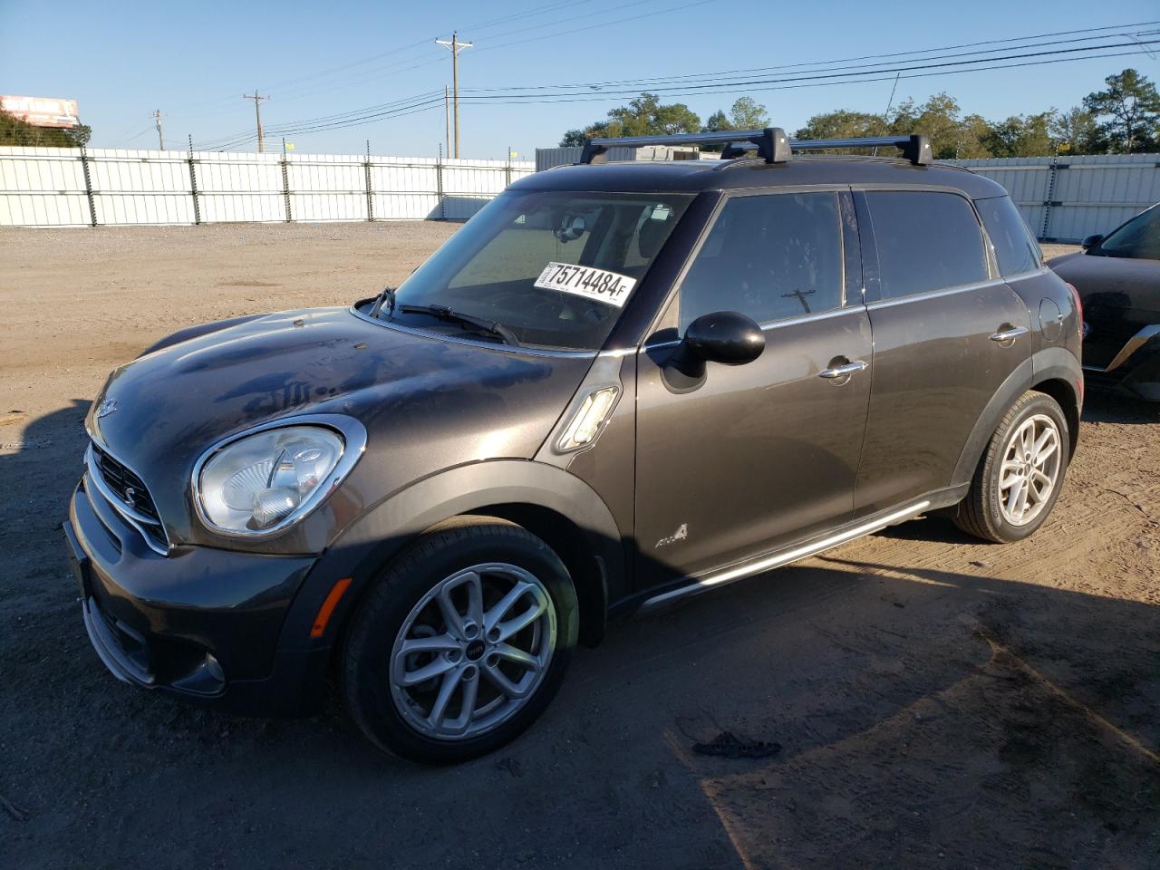 2015 MINI Countryman S, VIN WMWZC5C57FWP46984 — Front end
