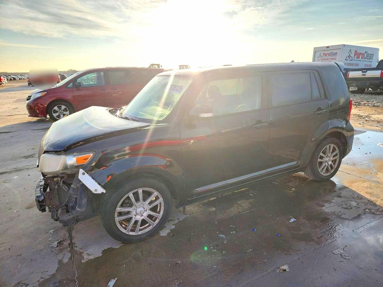 2012 Scion xB, VIN JTLZE4FE1CJ018030 — Front end