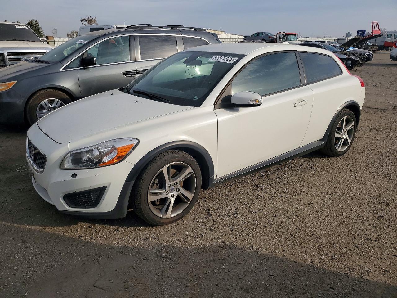 2013 Volvo C30 T5, VIN YV1672MK3D2309706 — Механическое