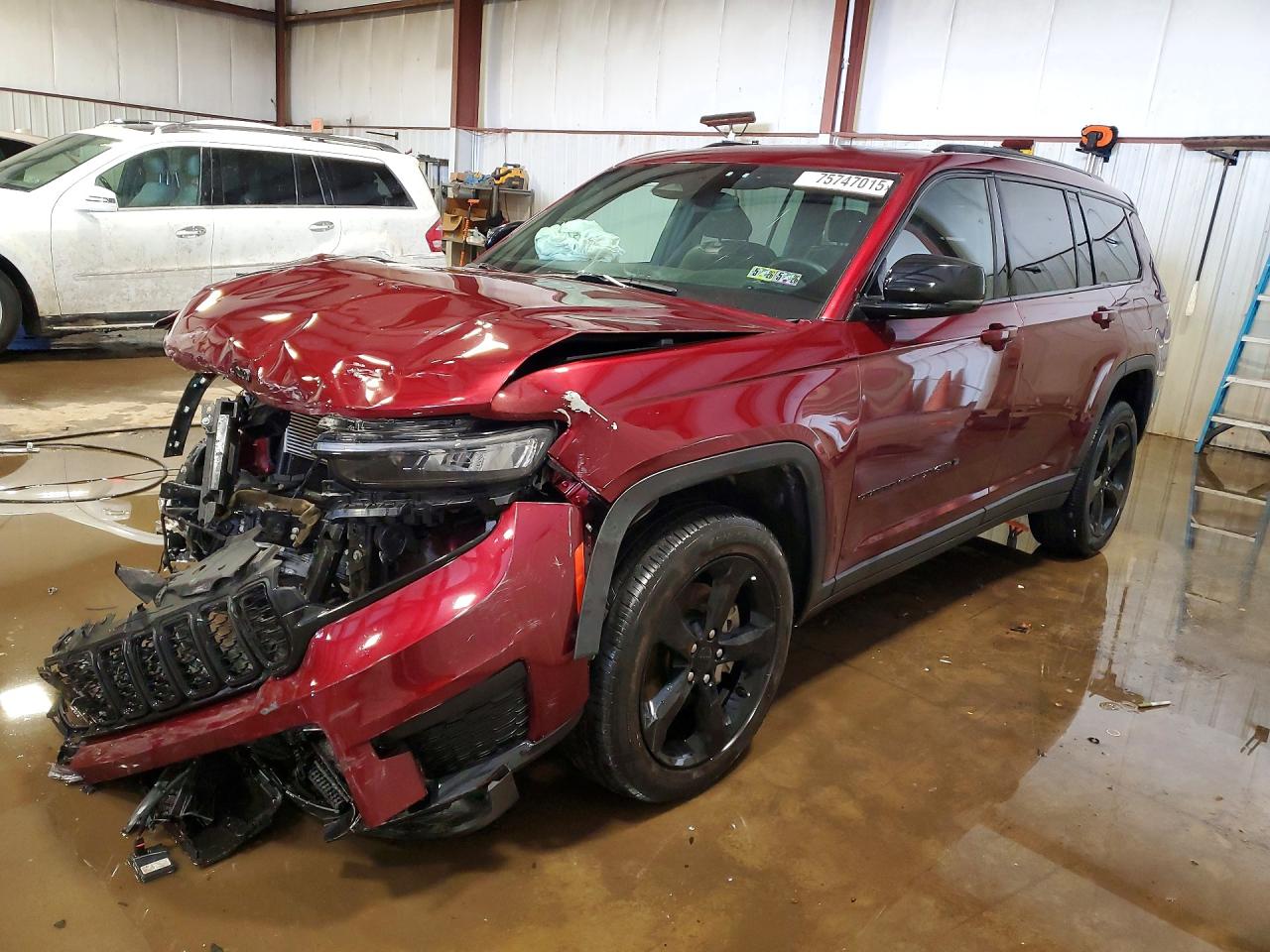 2023 Jeep Grand Cherokee Altitude, VIN 1C4RJKAG7P8824956 — Front end