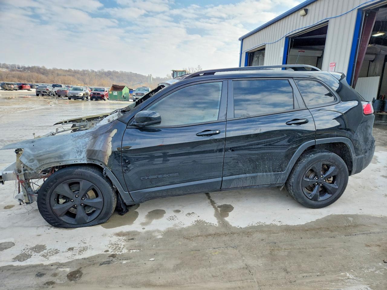 2023 Jeep Cherokee Altitude Lux, VIN 1C4PJMMB5PD108308 — Engine fire