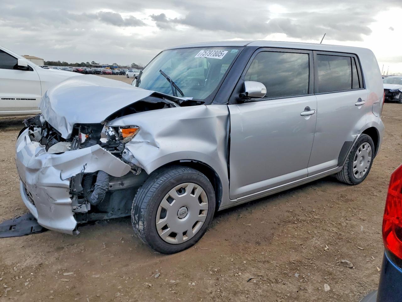 2014 Scion xB, VIN JTLZE4FE3EJ053574 — Front end