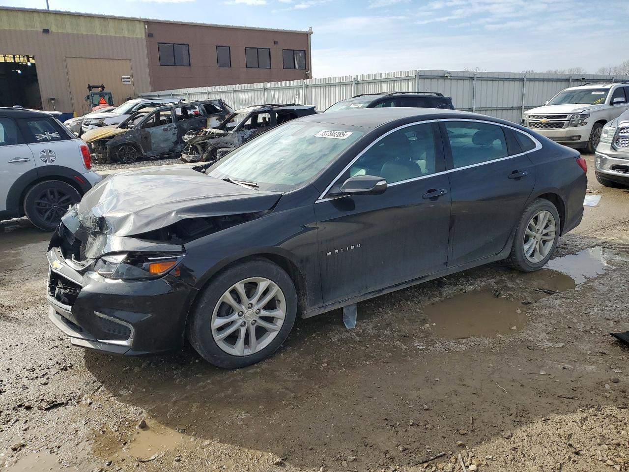 2017 Chevrolet Malibu LT, VIN 1G1ZE5ST9HF204441 — Front end