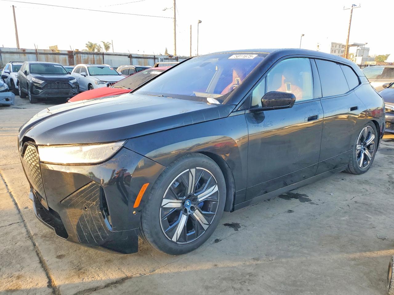 2022 BMW iX xDrive50, VIN WB523CF07NCJ69751 — Front end