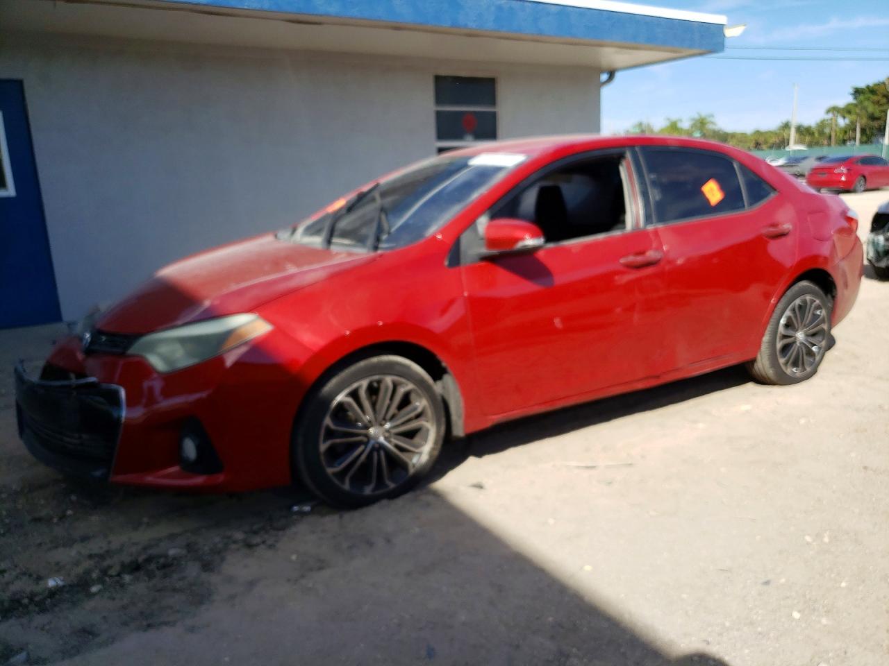 2015 Toyota Corolla S Plus, VIN 2T1BURHE8FC479803 — Side