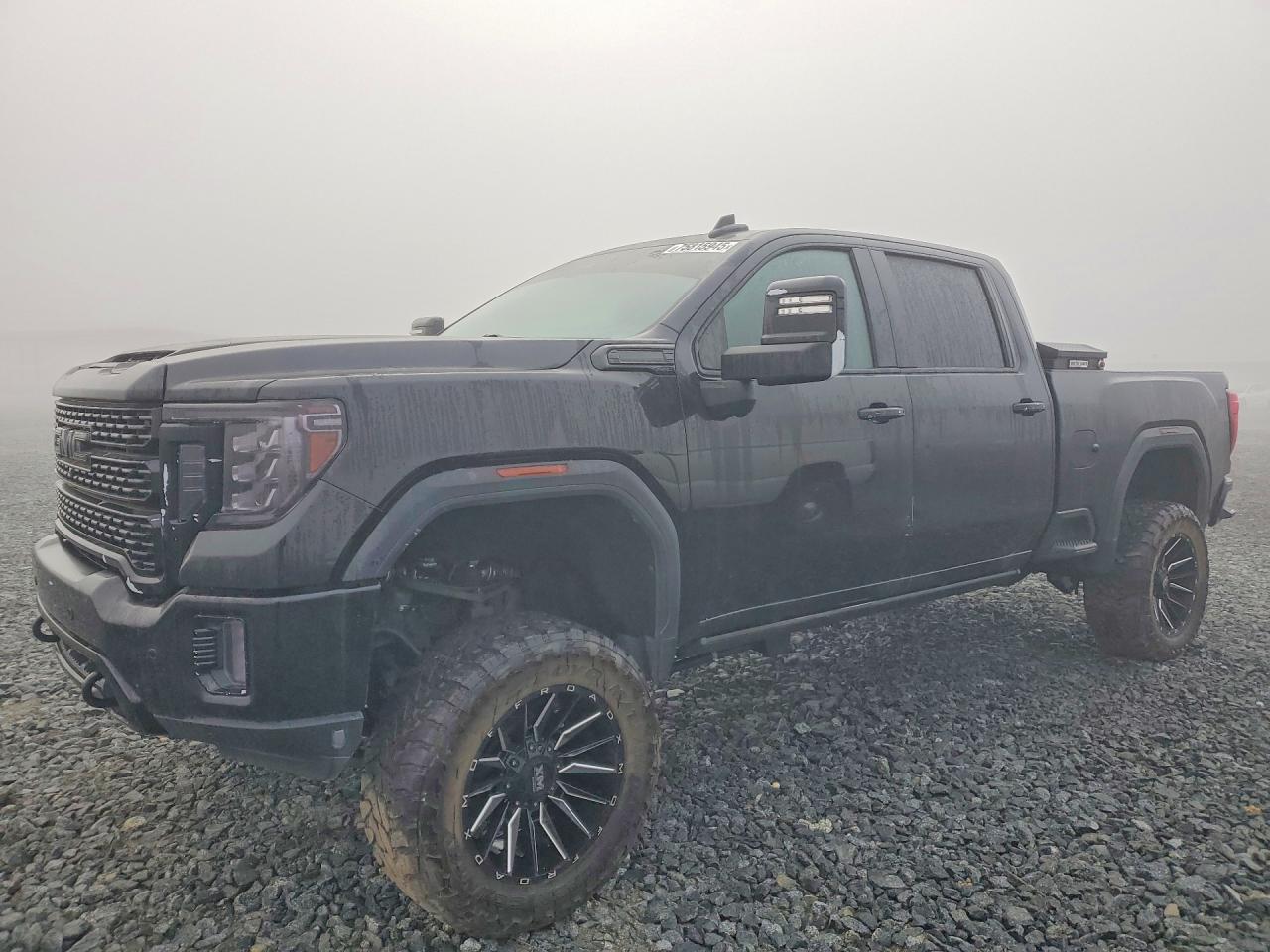2020 GMC Sierra 2500HD Denali, VIN 1GT49REY7LF281127 — Вандализм