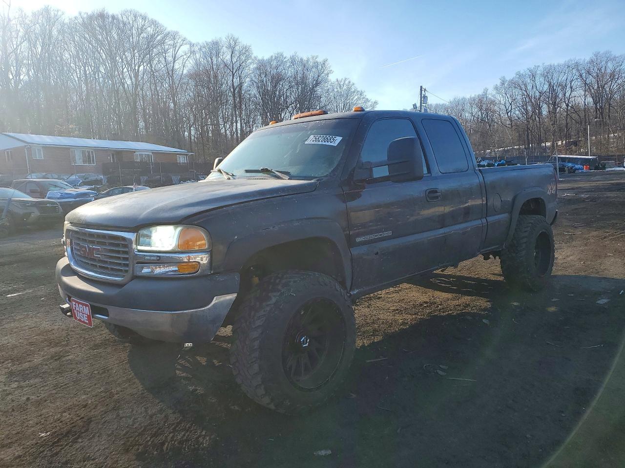 2002 GMC Sierra 2500HD SLE, VIN 1GTHK29122E237485 — Side