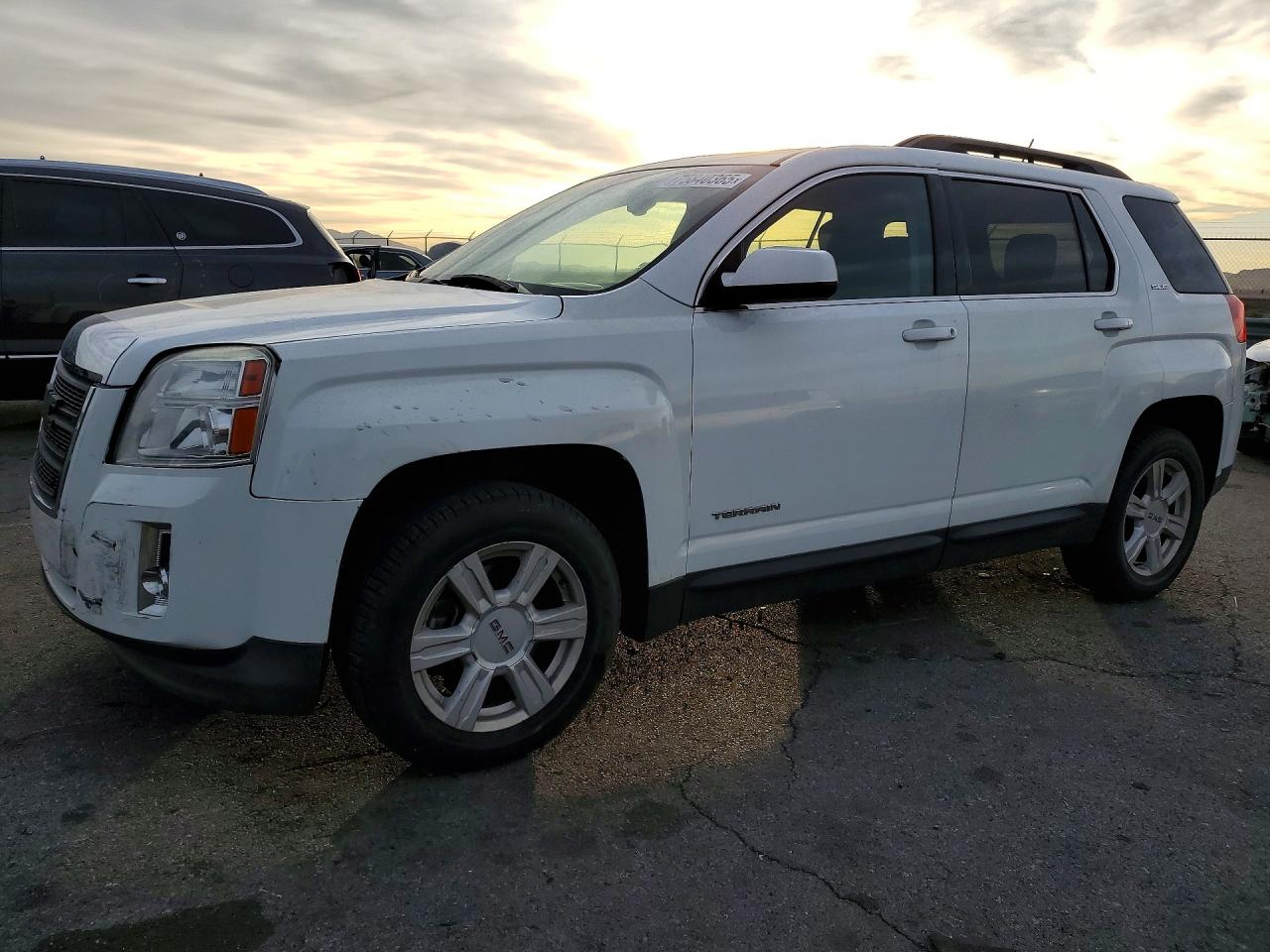 2014 GMC Terrain SLE, VIN 2GKALREK3E6286682 — Minor dents and scratches