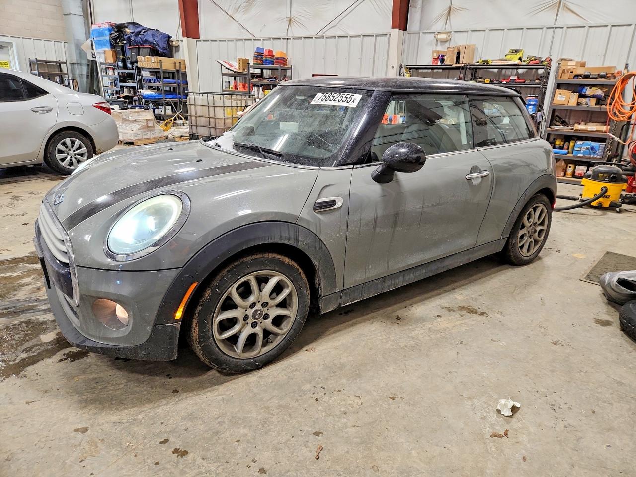 2014 MINI Hardtop, VIN WMWXM5C50ET933780 — Зад