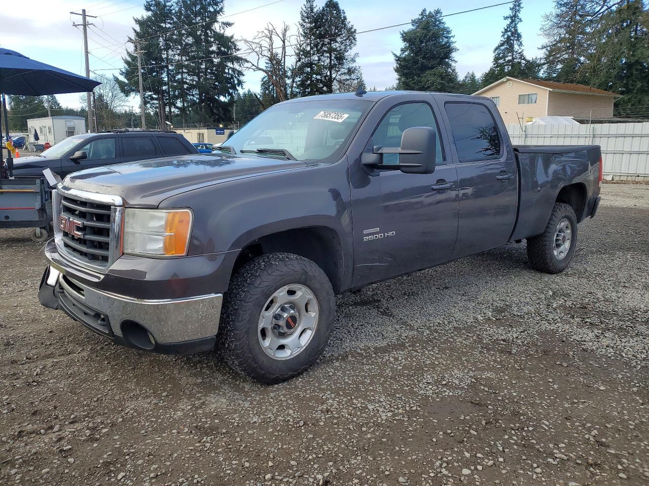 2010 GMC Sierra 2500HD SLT, VIN 1GT4K1B69AF121482 — Front end