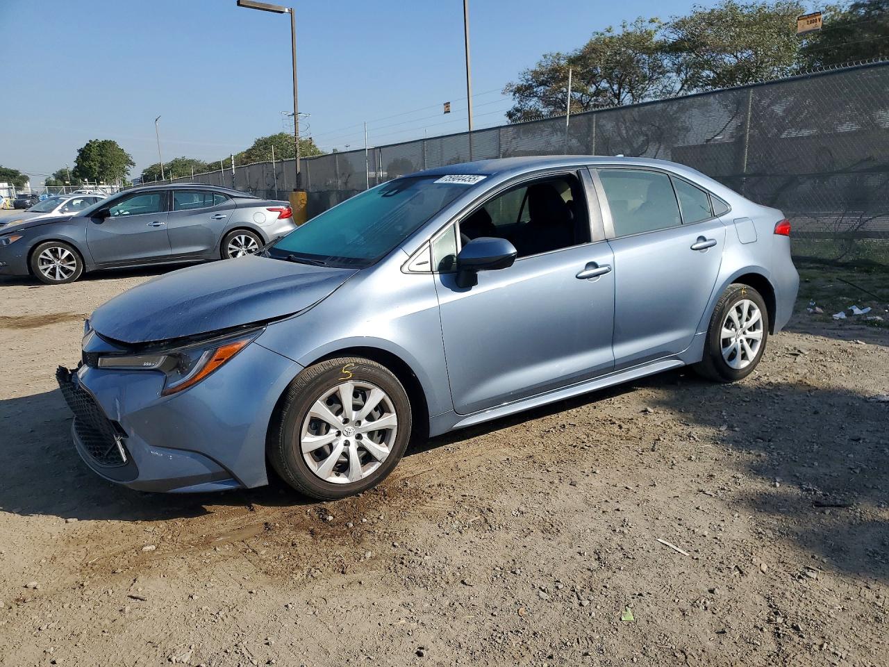 2021 Toyota Corolla LE, VIN JTDEPMAE4MJ189481 — Front end