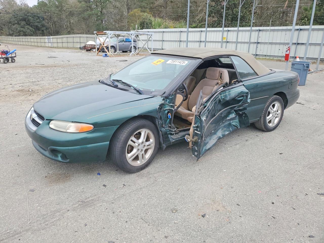1998 Chrysler Sebring JX, VIN 3C3EL45H1WT213235 — Бок