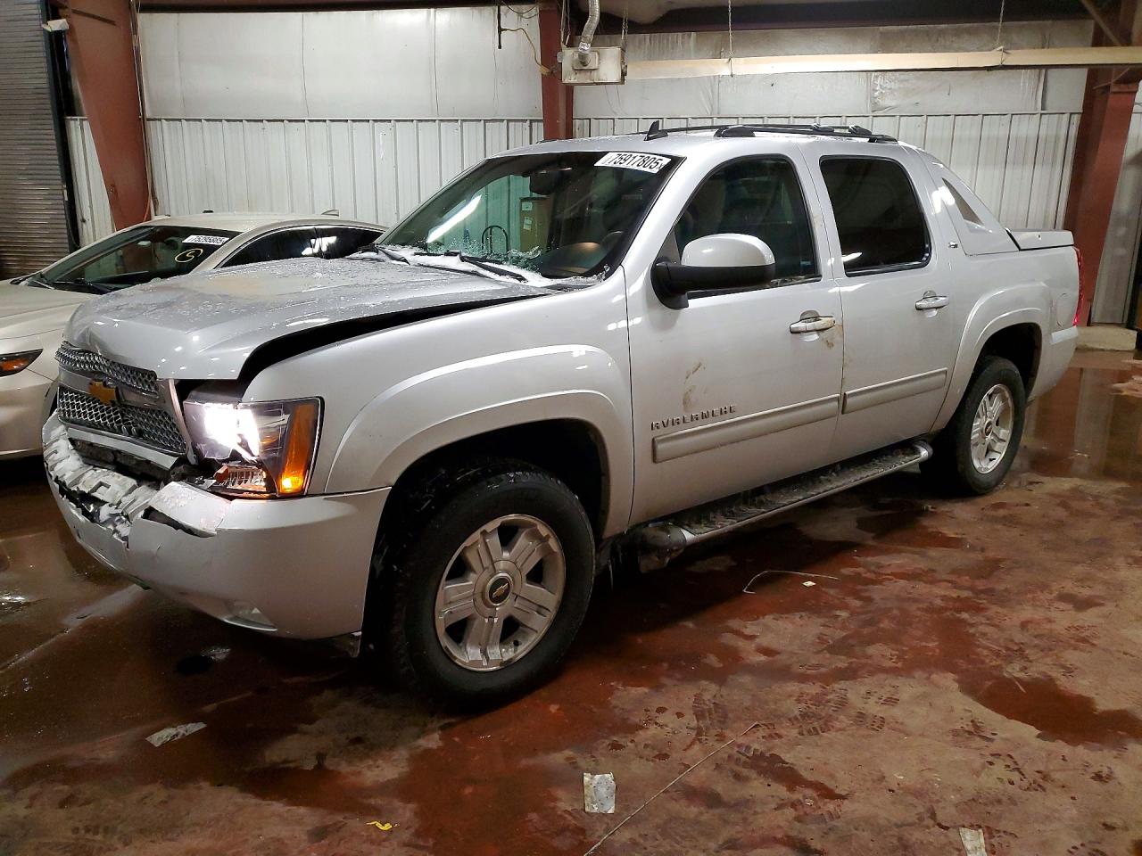2012 Chevrolet Avalanche LT, VIN 3GNTKFE74CG305735 — Перед