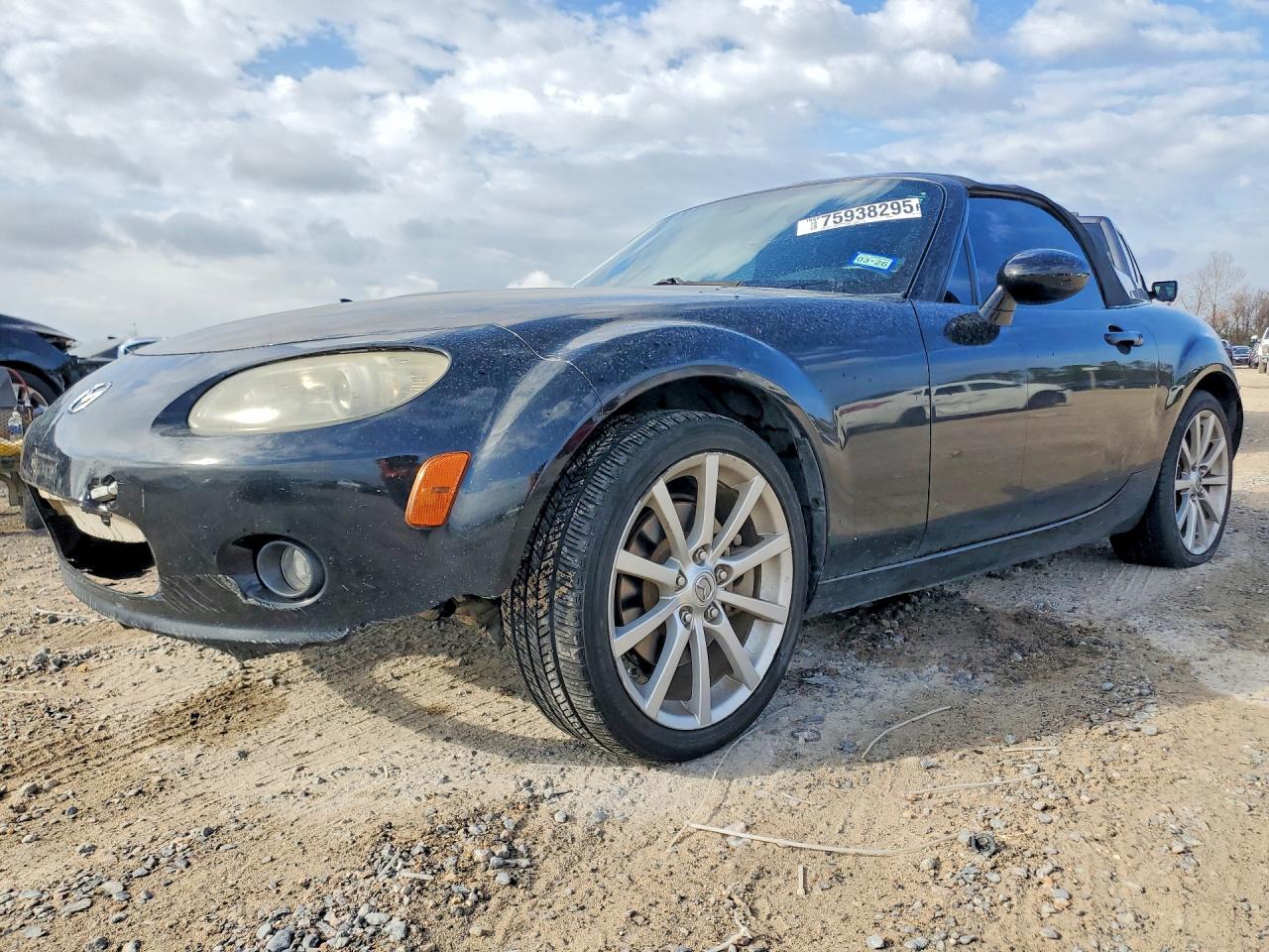 2008 Mazda MX-5 Miata Touring, VIN JM1NC25F780142587 — Front end