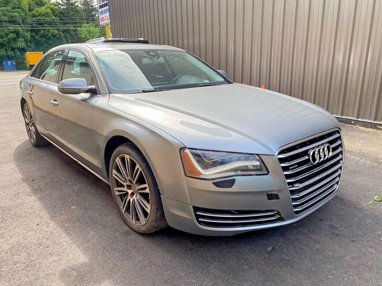 2011 Audi A8, VIN WAURVAFD7BN018734 — Ранее повреждён