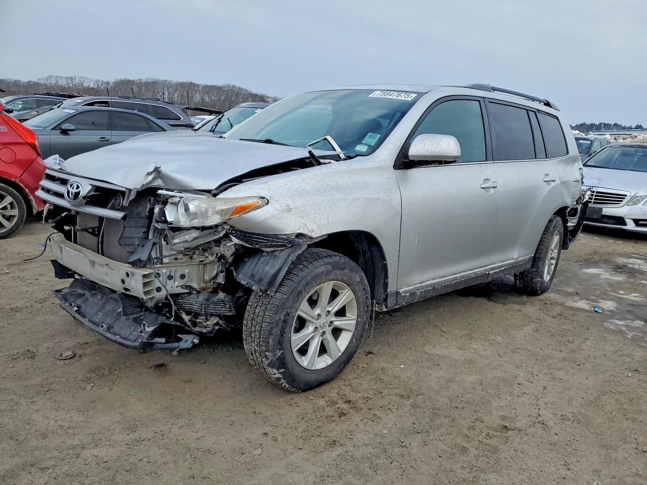 2013 Toyota Highlander, VIN 5TDBK3EH7DS268274 — Front end