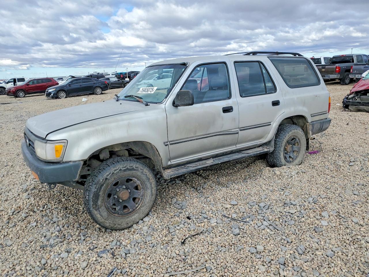 1992 Toyota 4Runner, VIN JT3RN37W0N6000075 — Normal wear