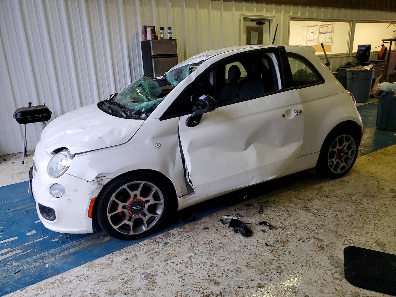2015 FIAT 500 Sport, VIN 3C3CFFBRXFT757031 — Roof
