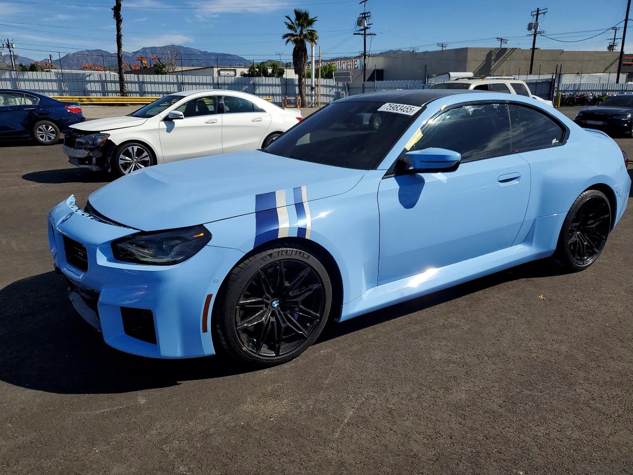 2024 BMW M2, VIN 3MF13DM0XR8D84740 — Бок