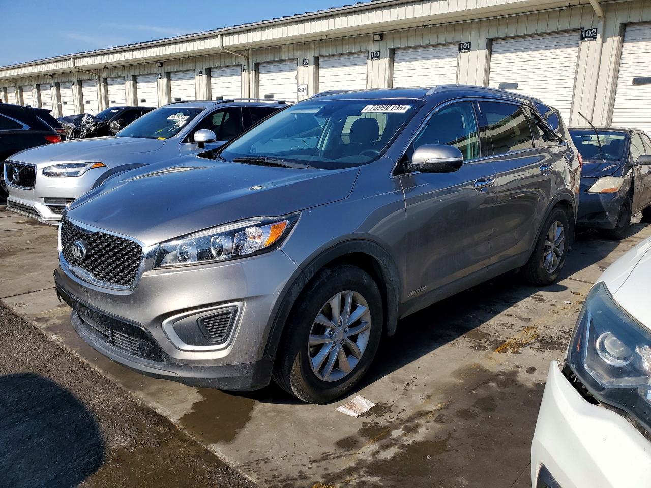 2017 Kia Sorento LX, VIN 5XYPGDA57HG232158 — Front end