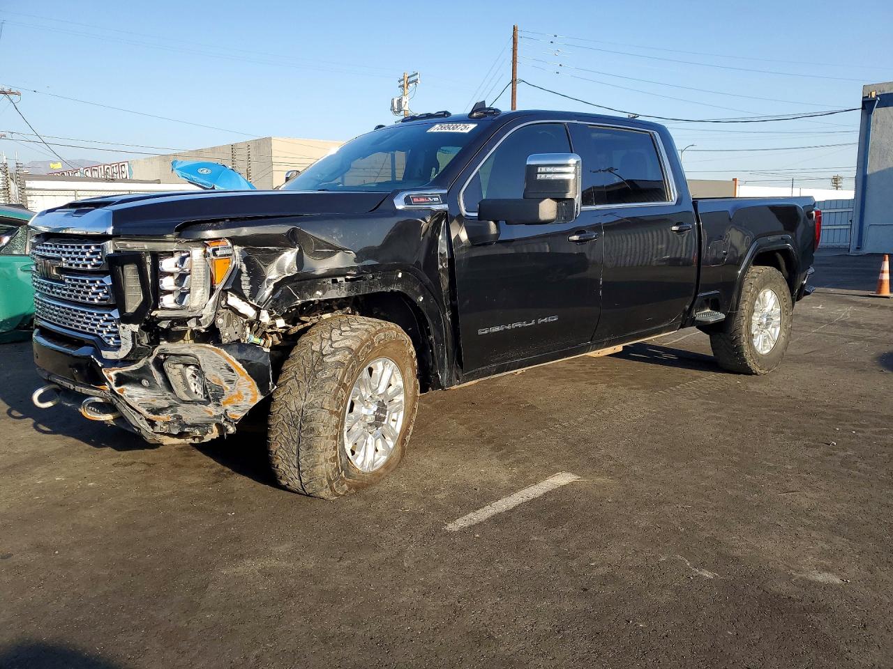 2022 GMC Sierra 2500HD Denali, VIN 1GT49RE79NF161453 — Front end