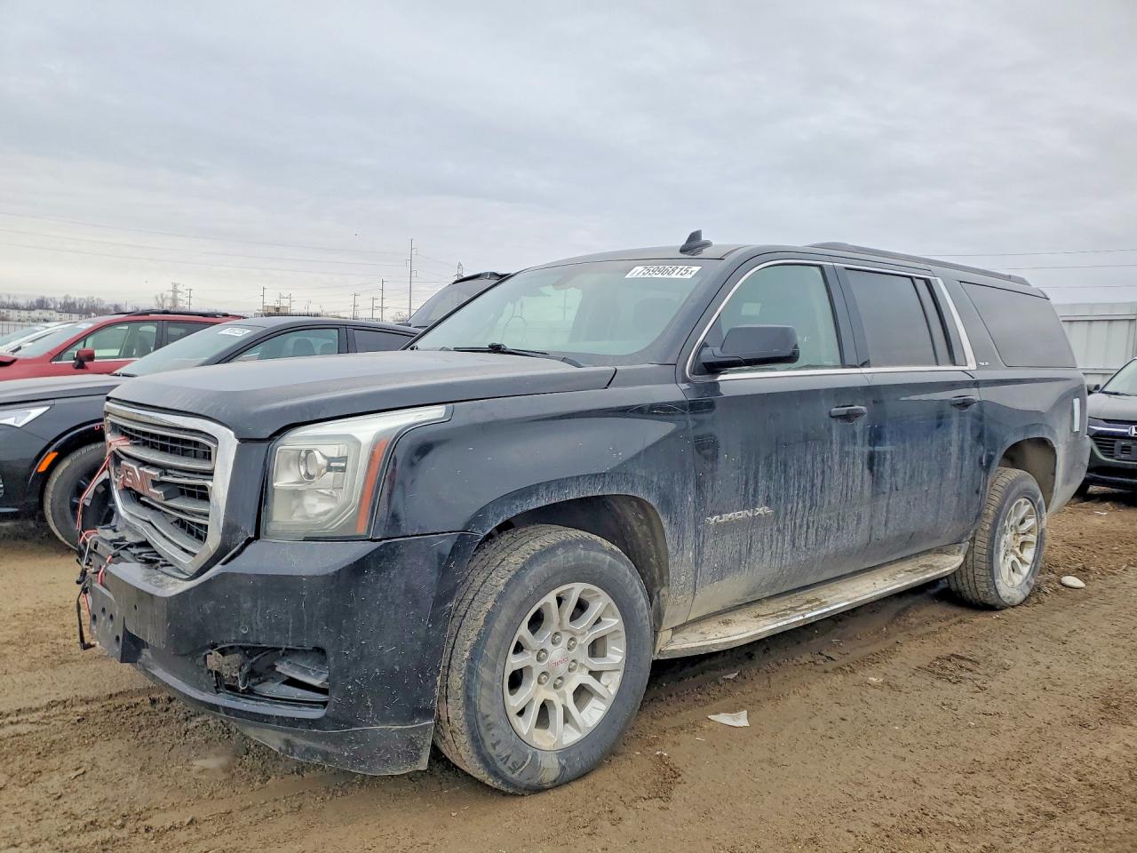2017 GMC Yukon XL SLE, VIN 1GKS2FKC0HR114752 — Front end