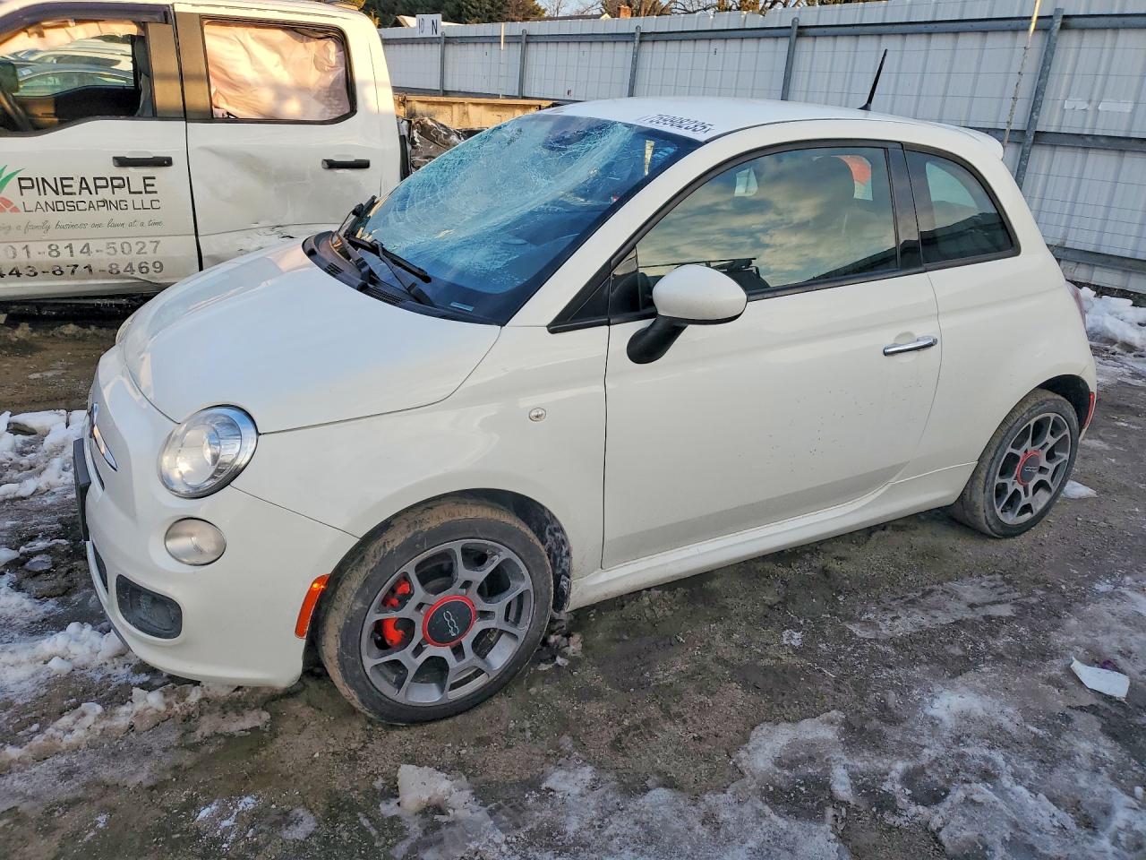 2015 FIAT 500 Sport, VIN 3C3CFFBR7FT534672 — Roof