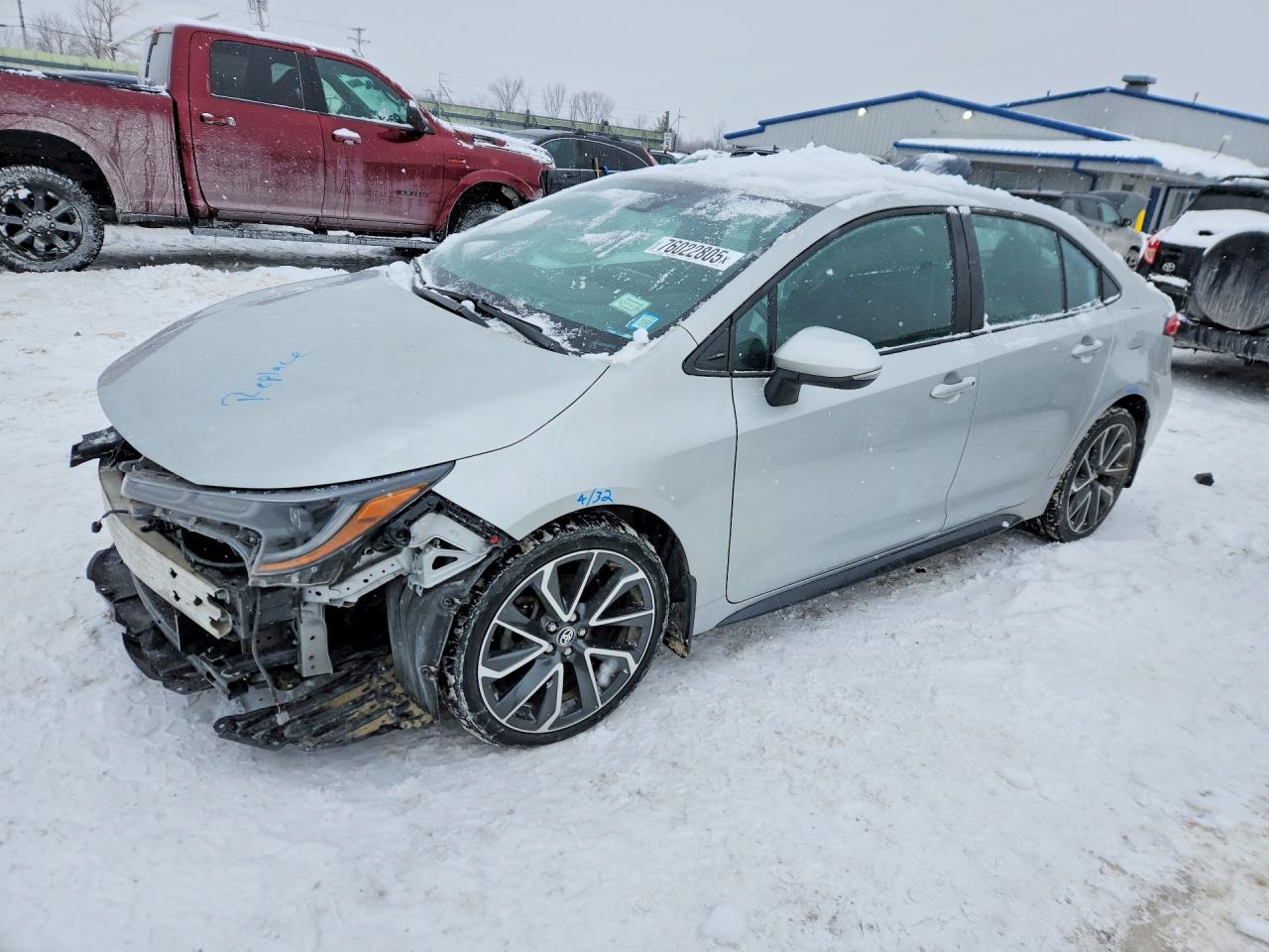 2022 Toyota Corolla SE, VIN 5YFS4MCE2NP137269 — Front end