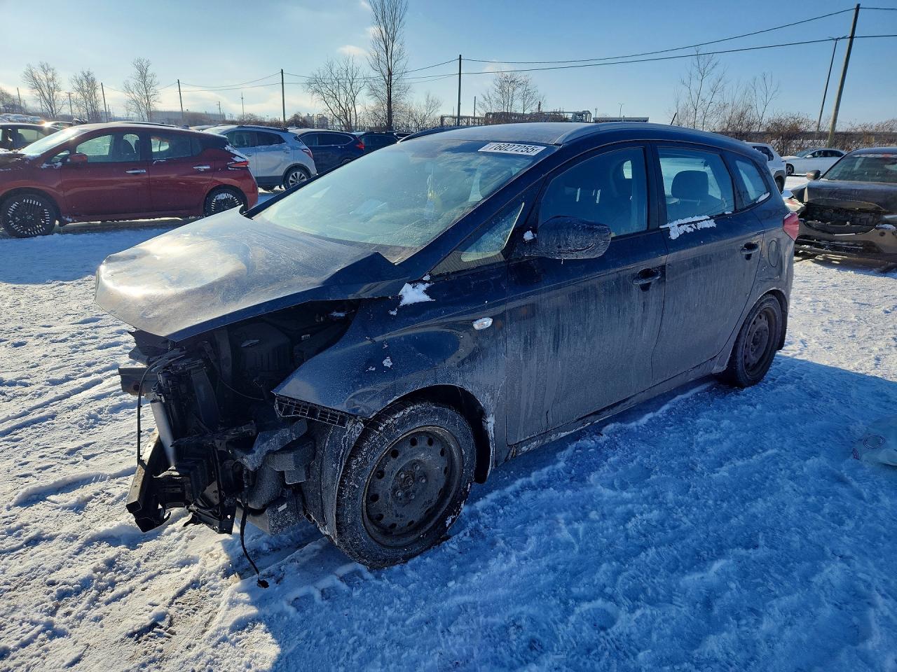 2014 Kia Rondo LX, VIN KNAHT8A36E7057851 — Front end
