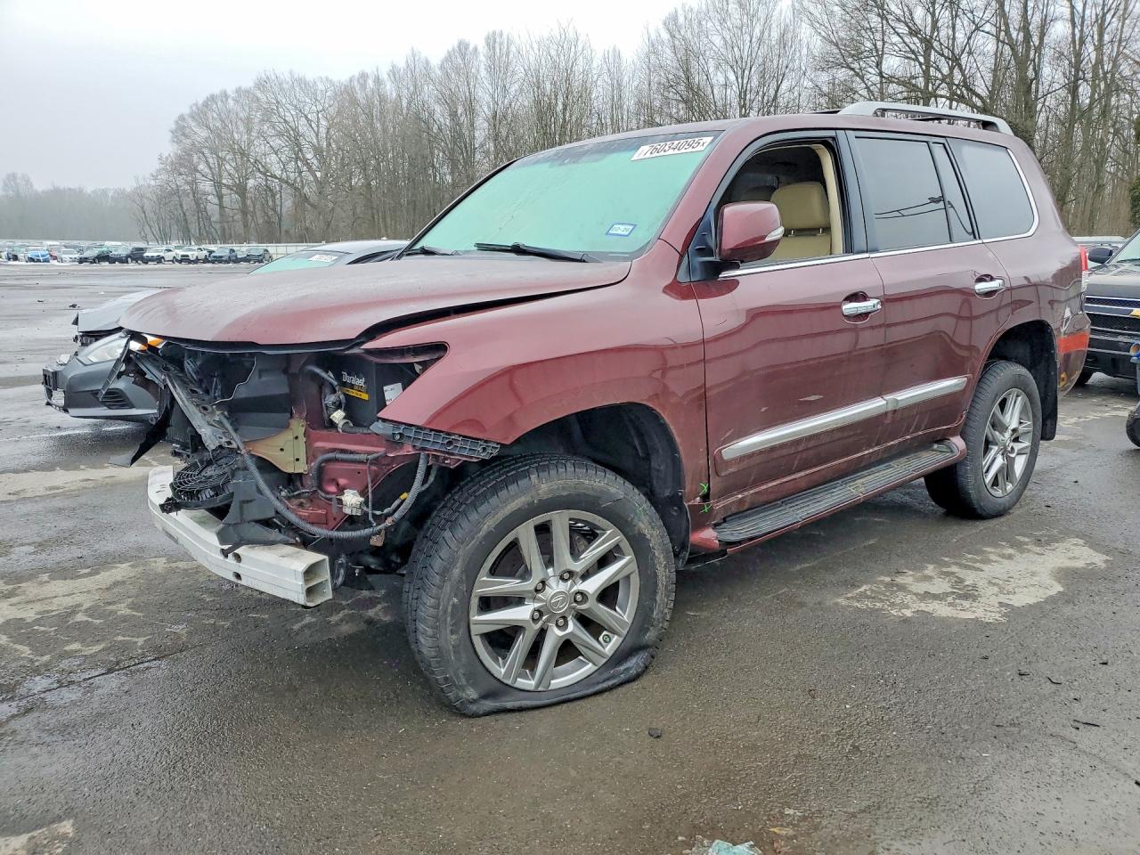 2014 Lexus LX 570, VIN JTJHY7AX0E4139025 — Front end