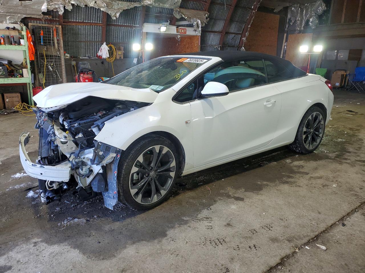 2018 Buick Cascada Premium, VIN W04WH3N57JG088542 — Перед