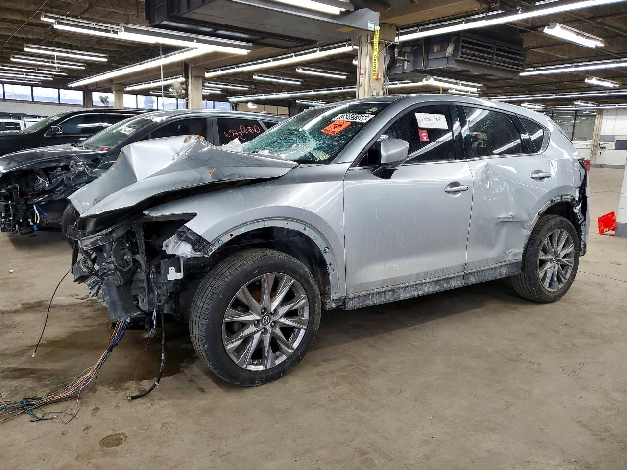 2019 Mazda CX-5 Grand Touring, VIN JM3KFBDM4K0547945 — Повреждение рамы