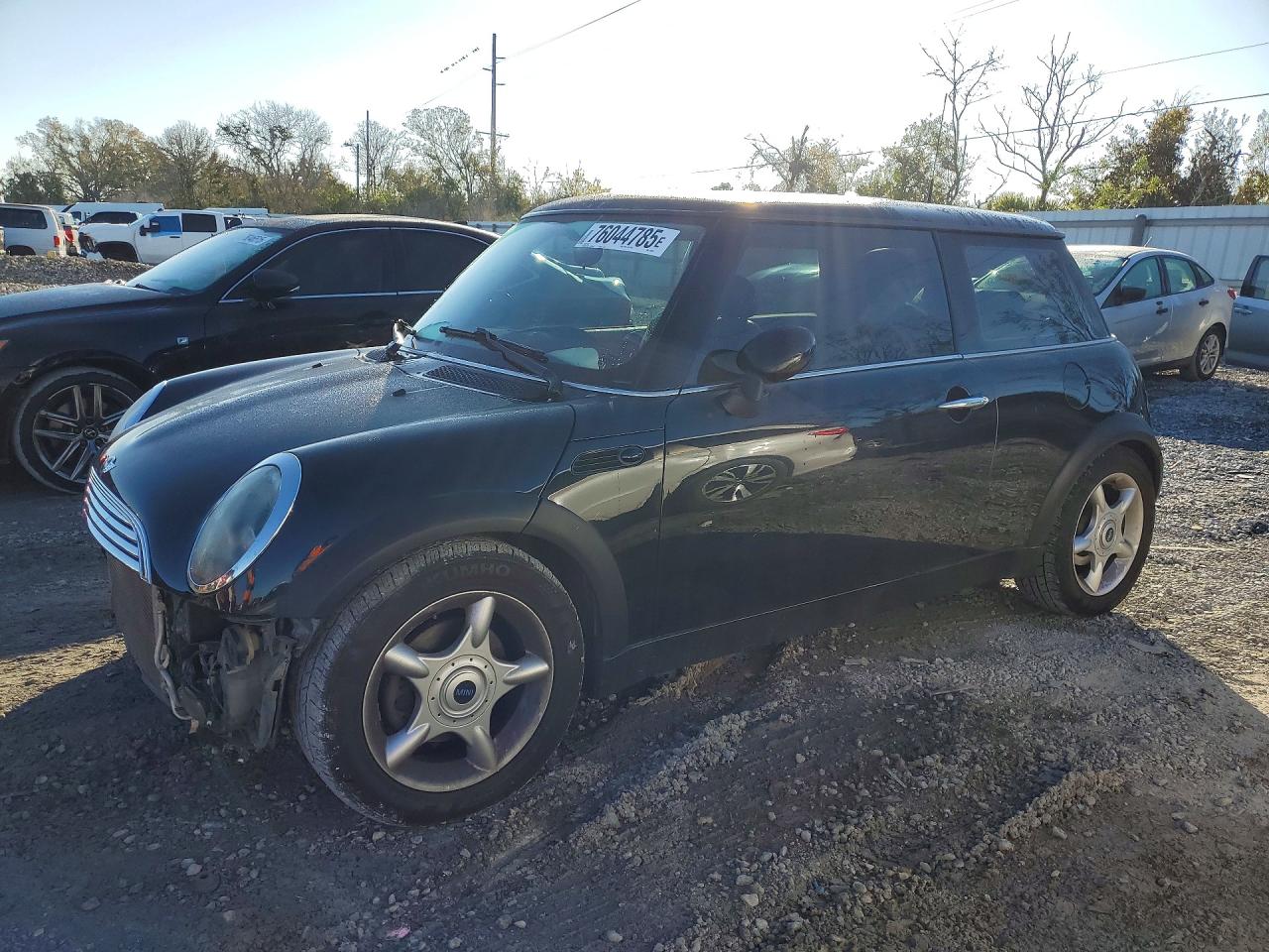 2002 MINI Hardtop, VIN WMWRC33482TC35231 — Front end