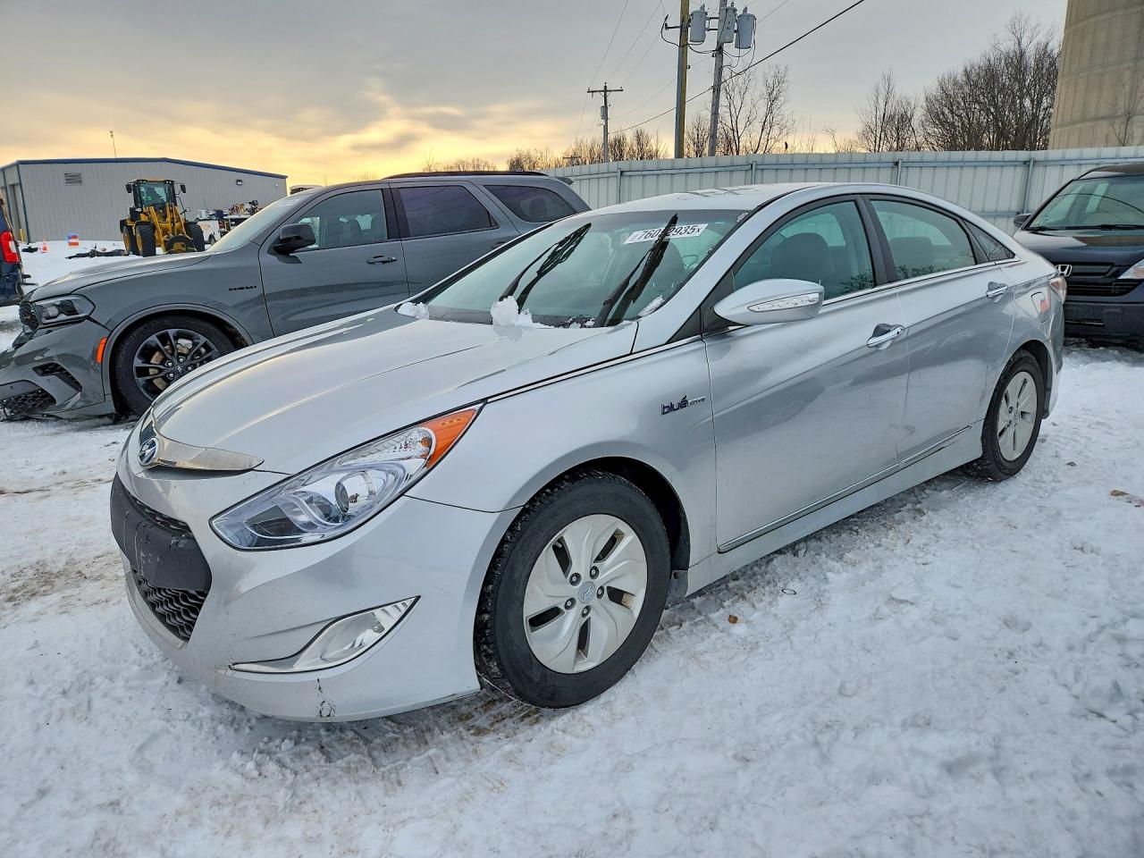 2015 Hyundai Sonata Limited, VIN KMHEC4A49FA138639 — Normal wear