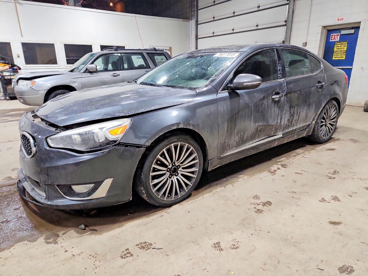 2014 Kia Cadenza Premium, VIN KNALN4D72E5130091 — Front end