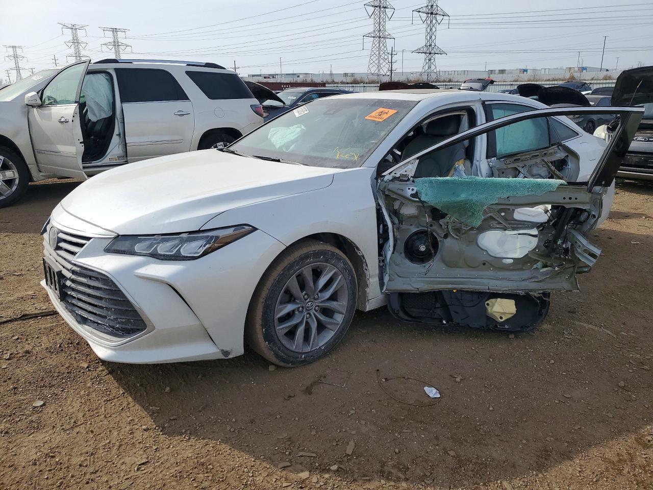 2020 Toyota Avalon XLE, VIN 4T1AZ1FBXLU046078 — Side