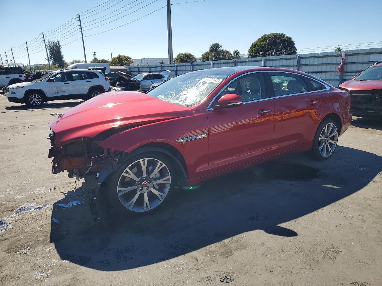 2019 Jaguar XJ Portfolio, VIN SAJWA2G79K8W19434 — Front end