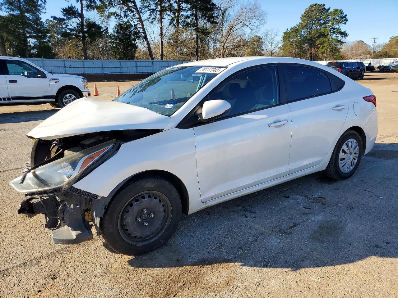 2020 Hyundai Accent SE, VIN 3KPC24A67LE126501 — Front end