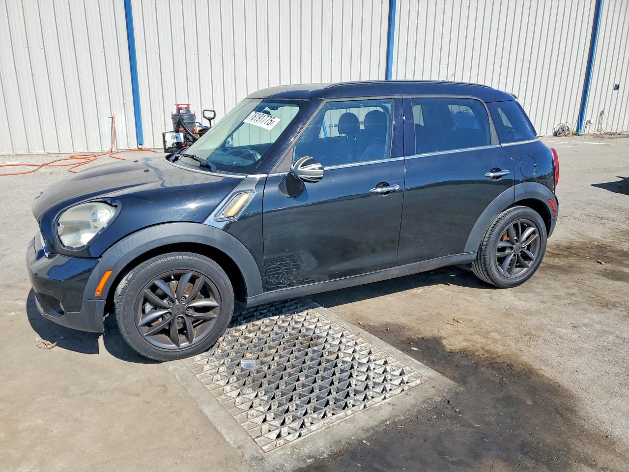 2011 MINI Countryman S, VIN WMWZC3C59BWL78385 — Front end
