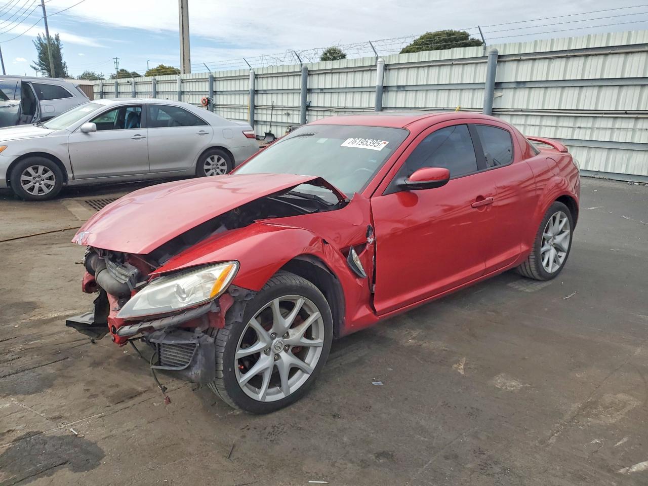 2011 Mazda RX-8 Grand Touring, VIN JM1FE1SP5B0405124 — Front end