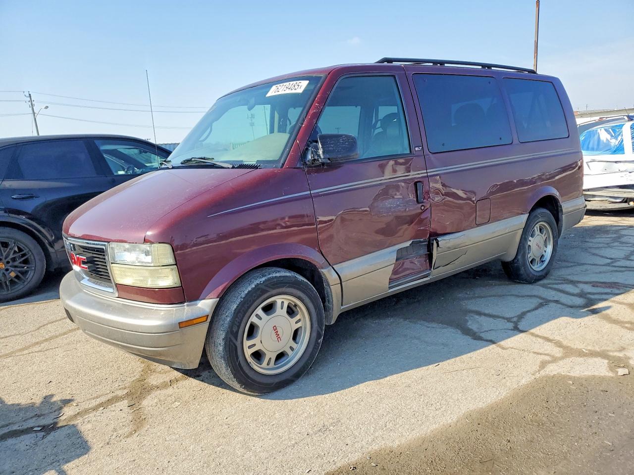 2003 GMC Safari, VIN 1GKDM19X83B502604 — Side